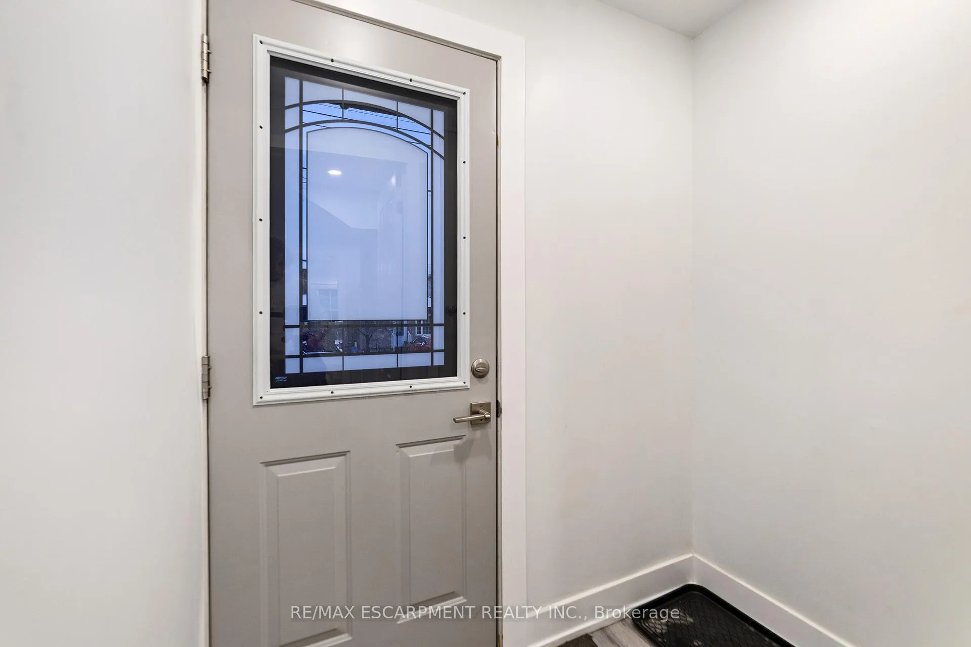 Photo 4 of 173 Harmony Avenue, Hamilton, Homeside — HOMEH