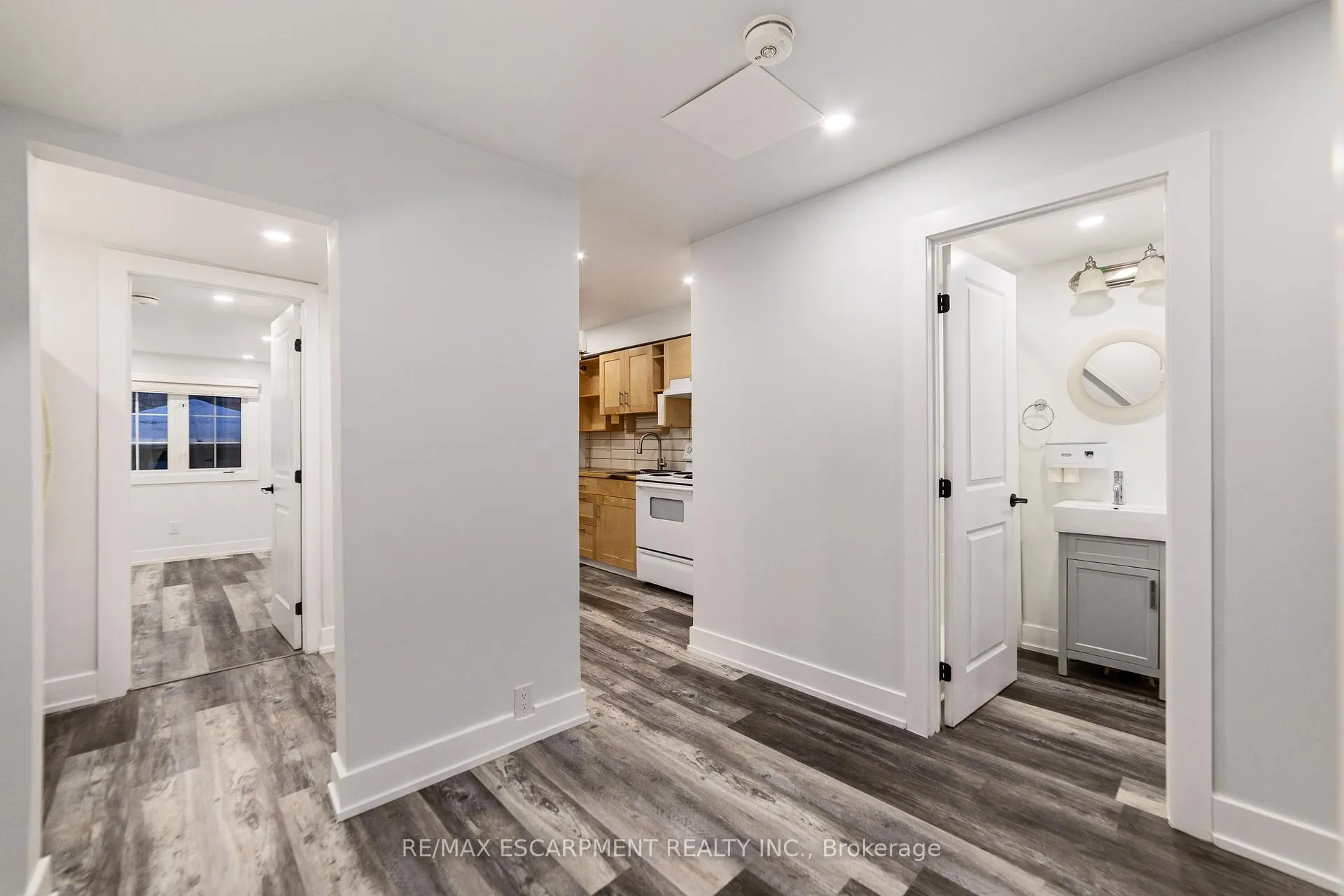 Photo 6 of 173 Harmony Avenue, Hamilton, Homeside — HOMEH