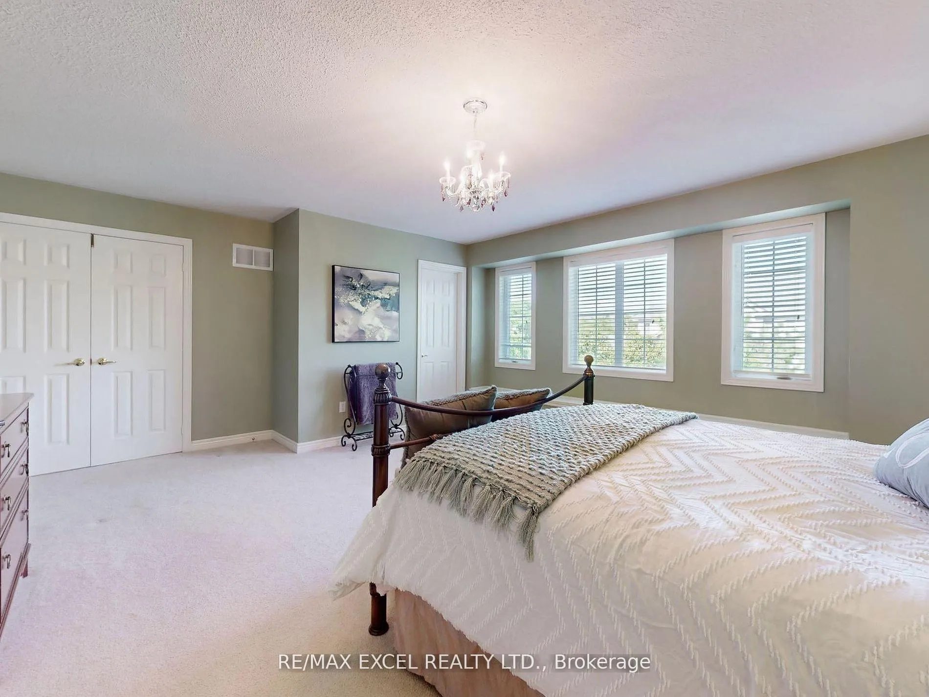 Photo 24 of 29 Westchester Crescent, Markham, Berczy — HOMEH