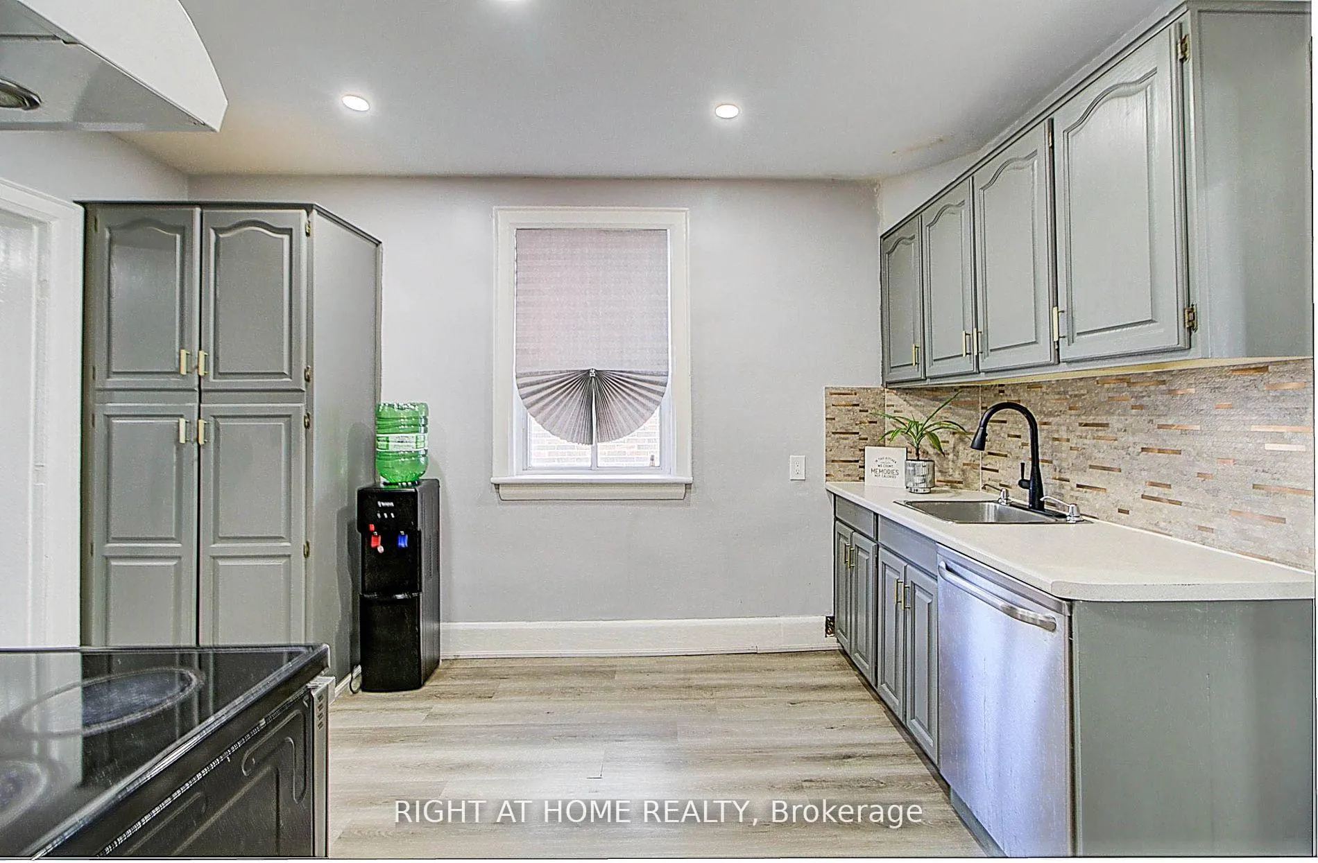 Photo 8 of 355 Ritson Road S, Oshawa, Central — HOMEH