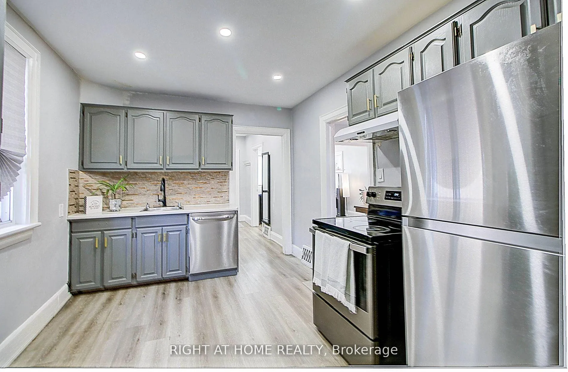 Photo 9 of 355 Ritson Road S, Oshawa, Central — HOMEH