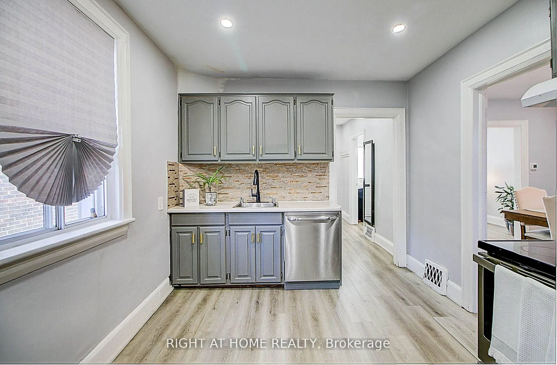 Photo 10 of 355 Ritson Road S, Oshawa, Central — HOMEH