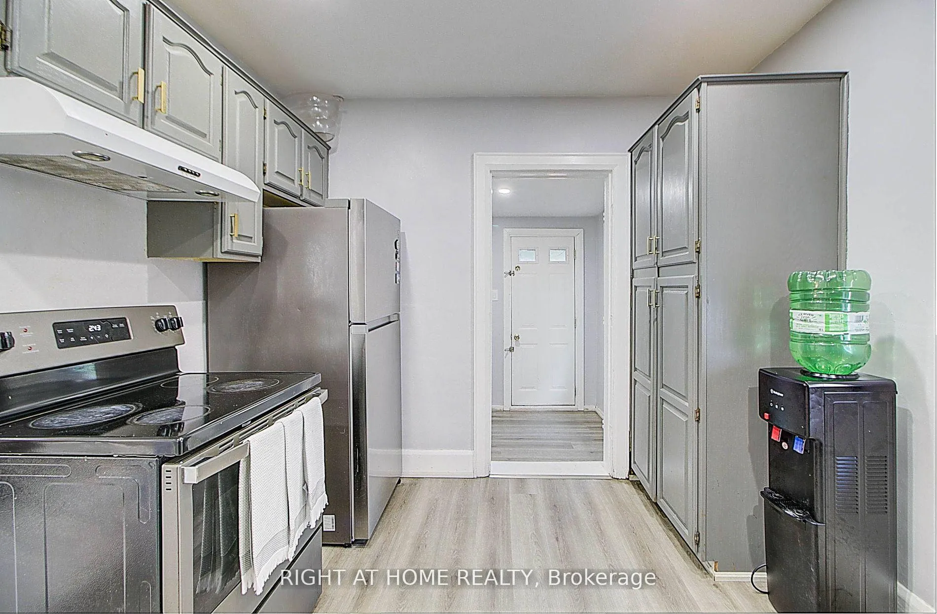 Photo 11 of 355 Ritson Road S, Oshawa, Central — HOMEH