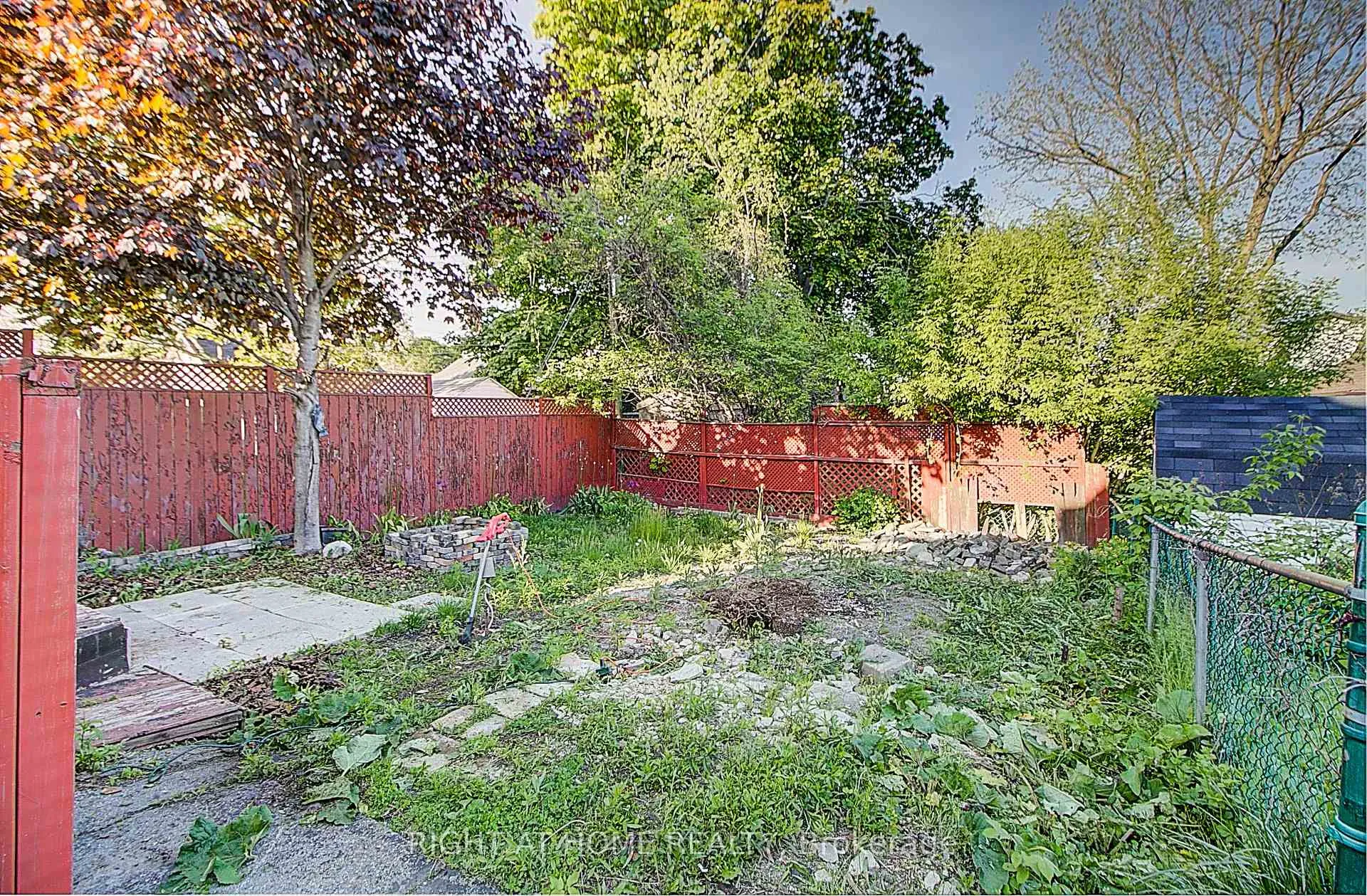 Photo 17 of 355 Ritson Road S, Oshawa, Central — HOMEH