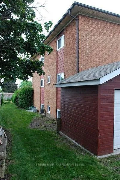 Photo 9 of 439 Austen Court, Oshawa, Donevan — HOMEH