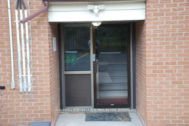 Photo 10 of 439 Austen Court, Oshawa, Donevan — HOMEH