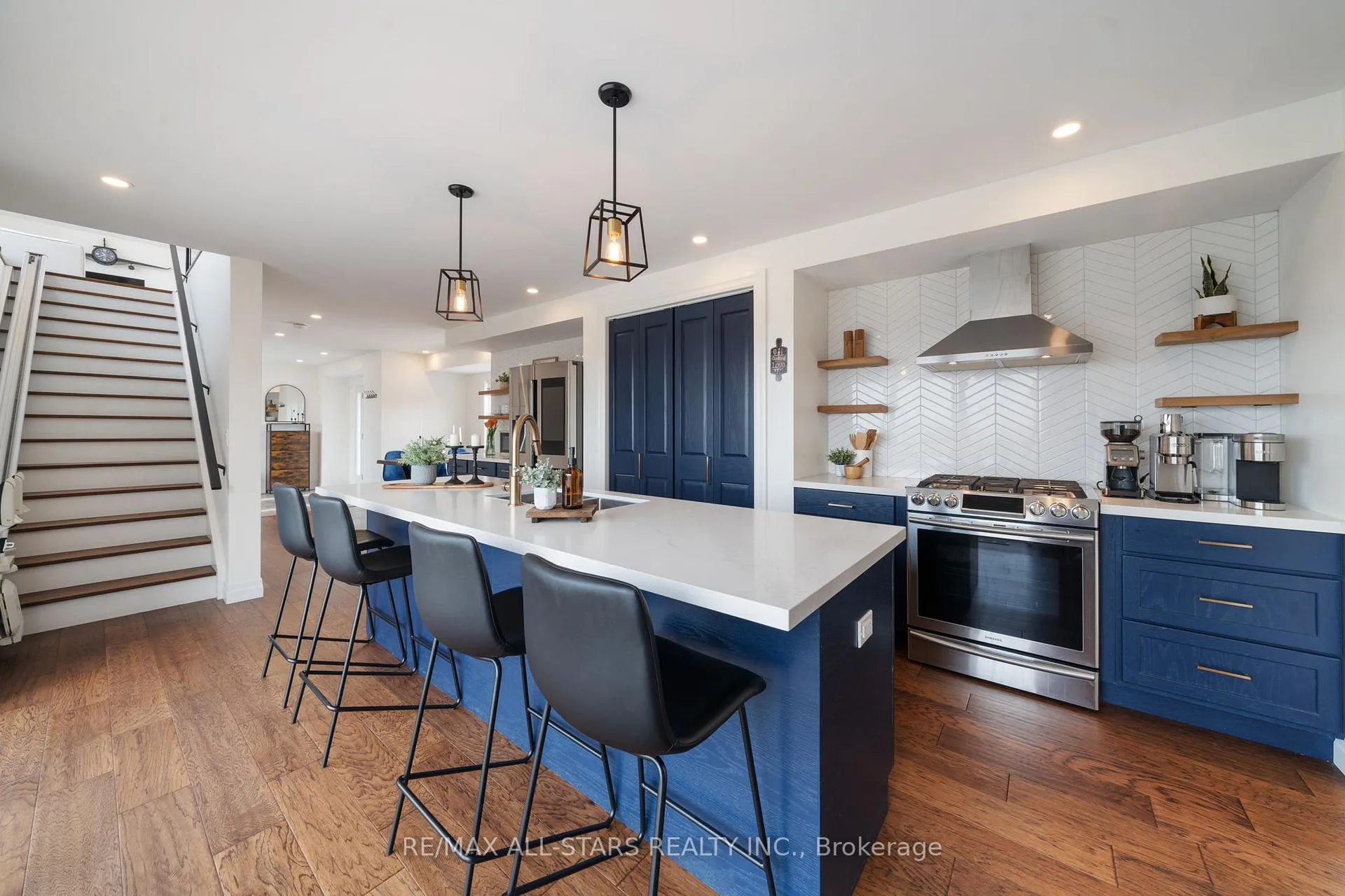 Photo 9 of 181 Cedar Grove Drive, Scugog, Rural Scugog — HOMEH