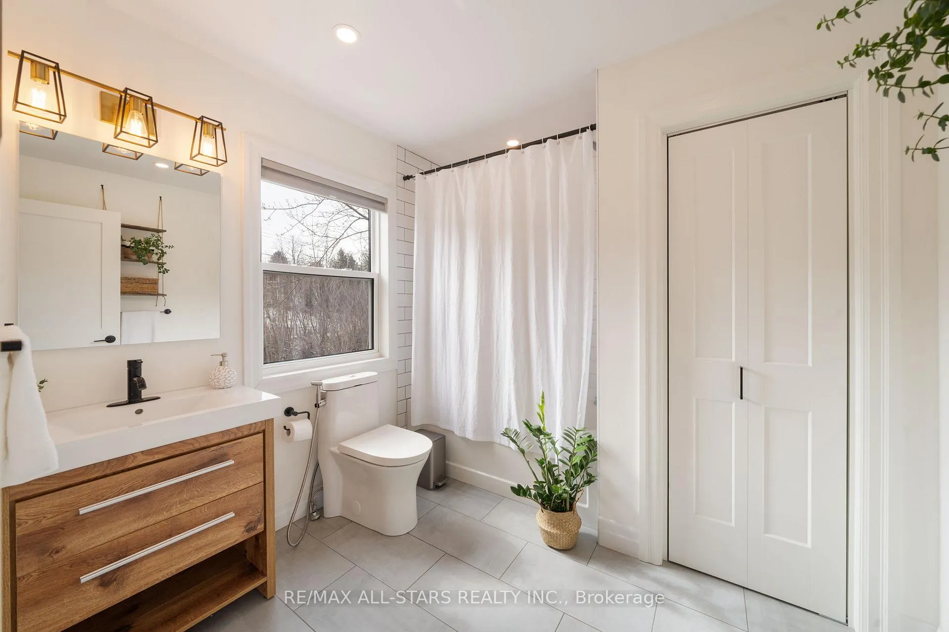 Photo 15 of 181 Cedar Grove Drive, Scugog, Rural Scugog — HOMEH