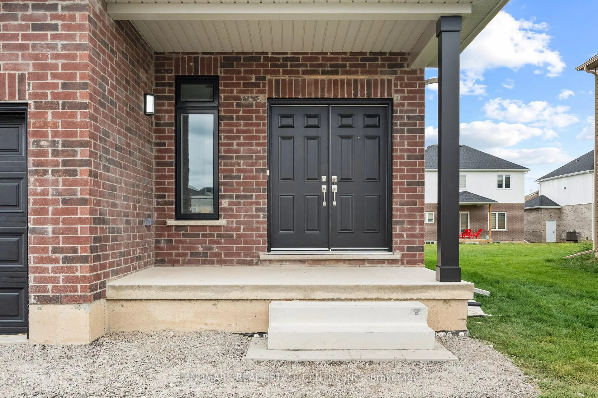 Photo 5 of 11 Bounty Avenue, Thorold, Rolling Meadows — HOMEH