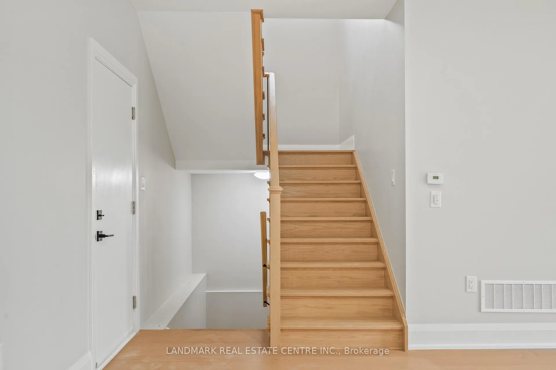 Photo 16 of 11 Bounty Avenue, Thorold, Rolling Meadows — HOMEH