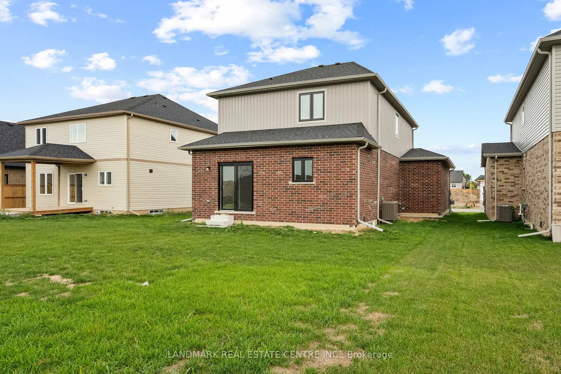 Photo 32 of 11 Bounty Avenue, Thorold, Rolling Meadows — HOMEH