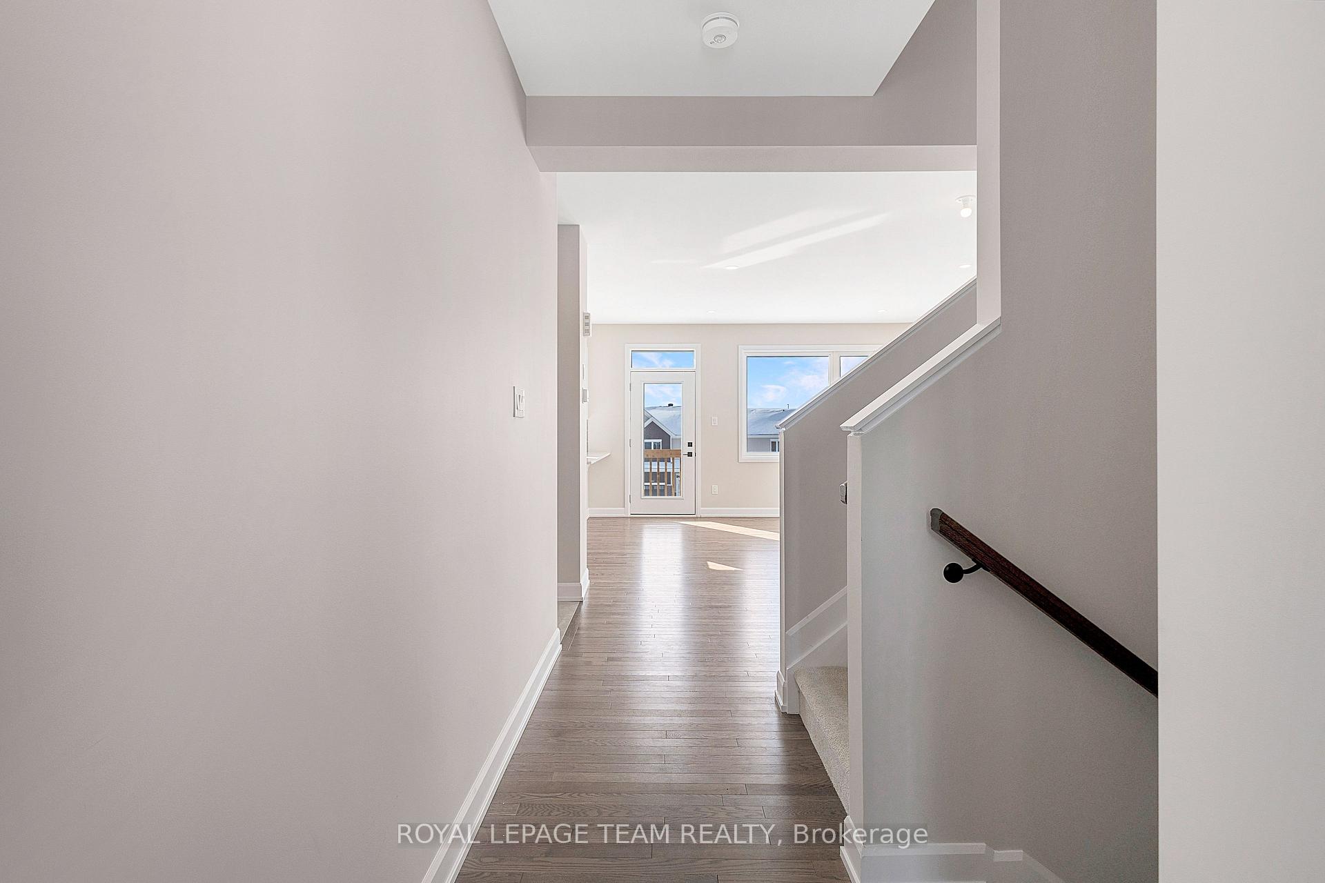 Photo 3 of 158 Beebalm Crescent, Ottawa, Barrhaven - Half Moon Bay — HOMEH