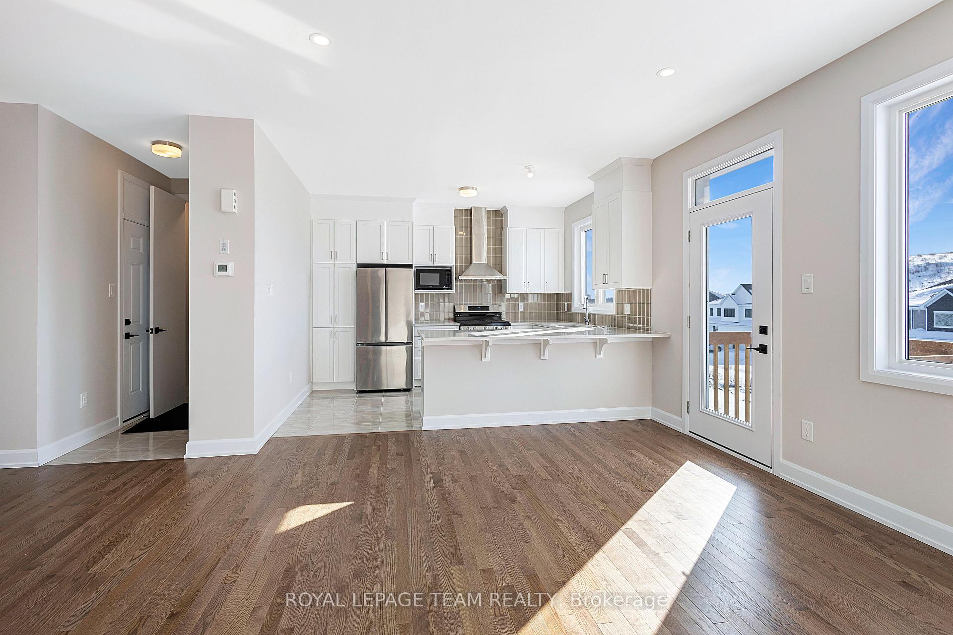 Photo 9 of 158 Beebalm Crescent, Ottawa, Barrhaven - Half Moon Bay — HOMEH