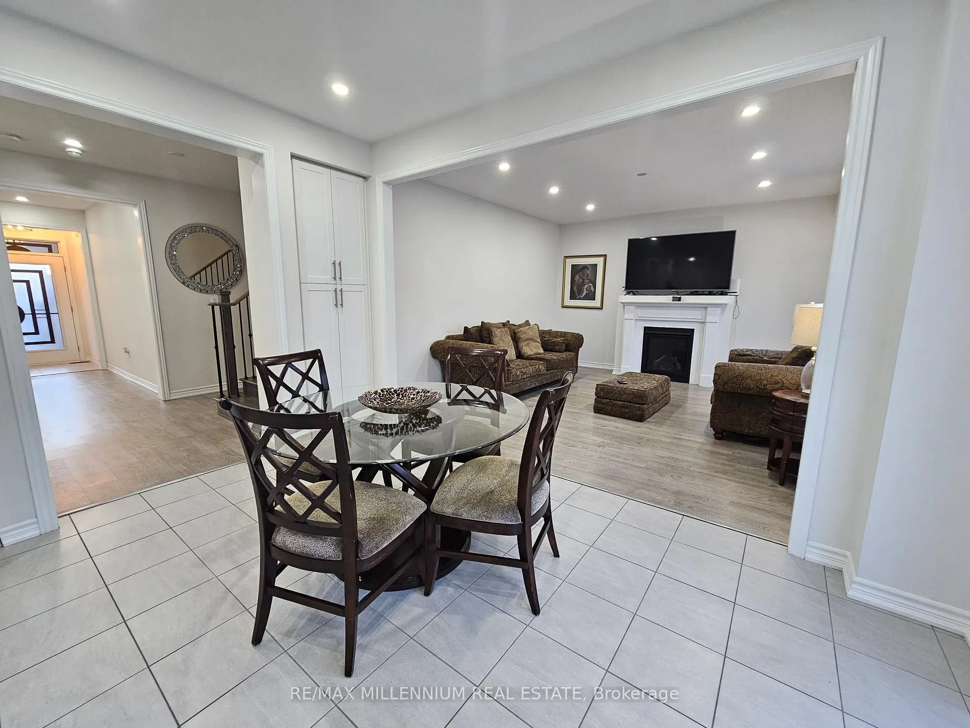 Photo 8 of 139 Crombie Street, Clarington, Bowmanville — HOMEH