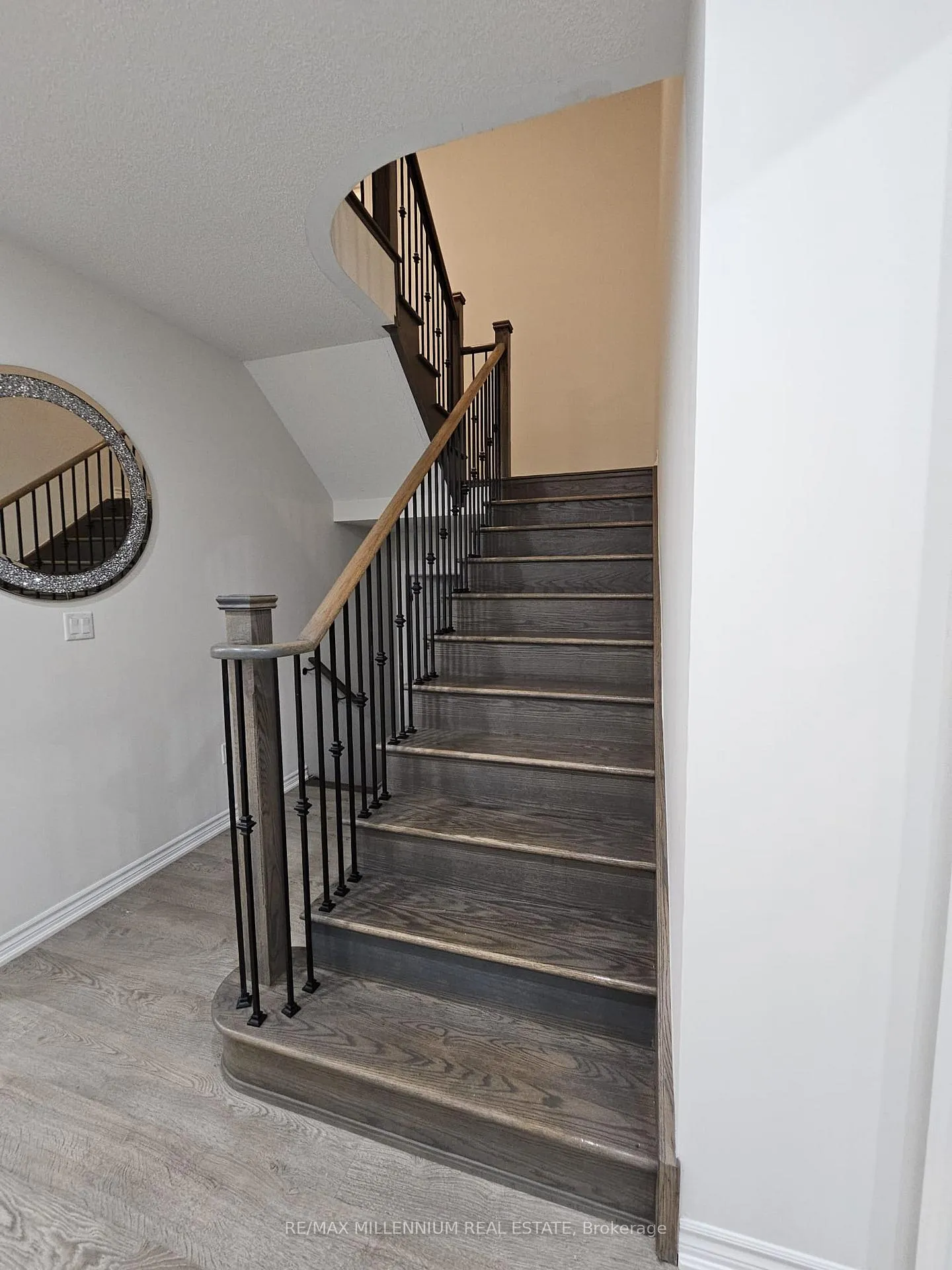 Photo 15 of 139 Crombie Street, Clarington, Bowmanville — HOMEH