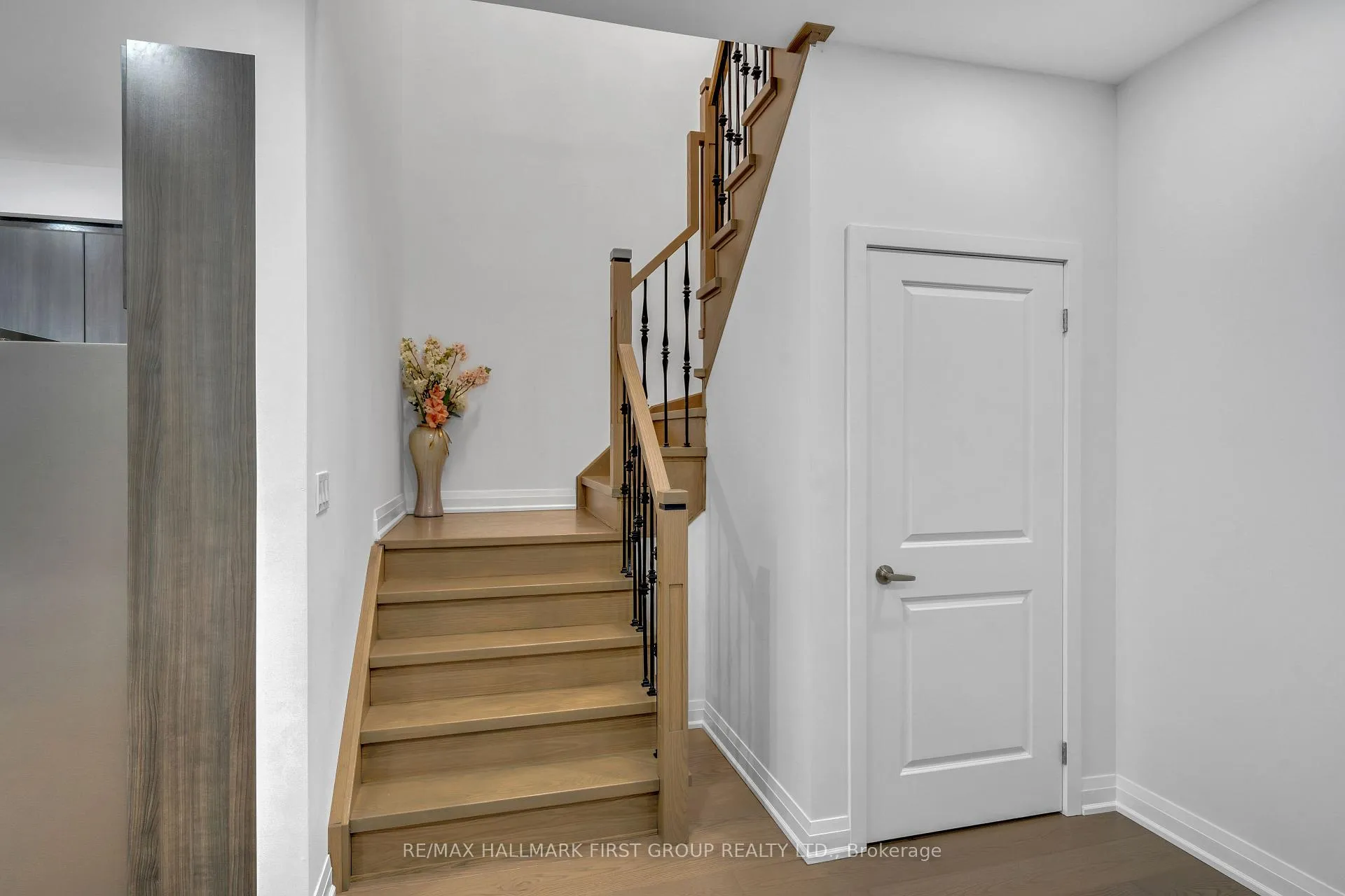 Photo 8 of 126 Pine Gate Place, Whitby, Williamsburg — HOMEH