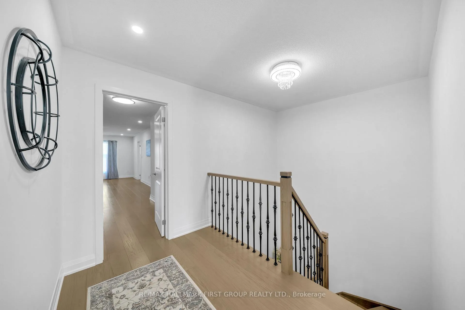 Photo 17 of 126 Pine Gate Place, Whitby, Williamsburg — HOMEH