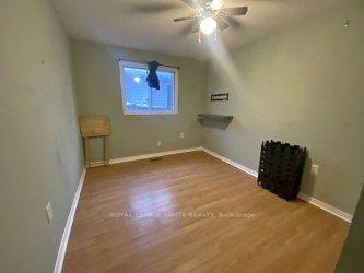 Photo 5 of Unit Room#3U, 170 Hickling Trail, Barrie, Grove East — HOMEH