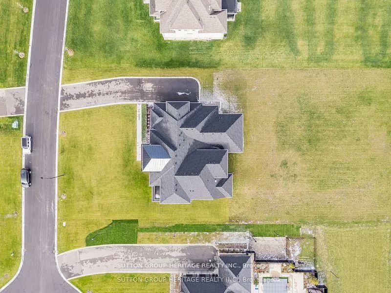 Photo 4 of 23 Dexshire Drive, Ajax, Northeast Ajax — HOMEH