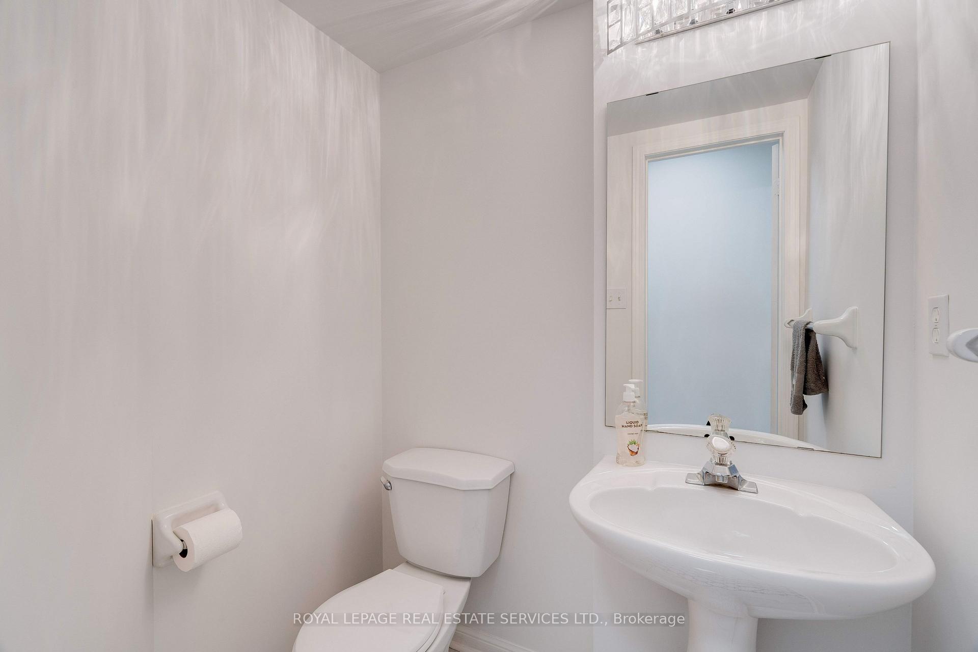 Photo 17 of 626 Iris Court, Burlington, Shoreacres — HOMEH