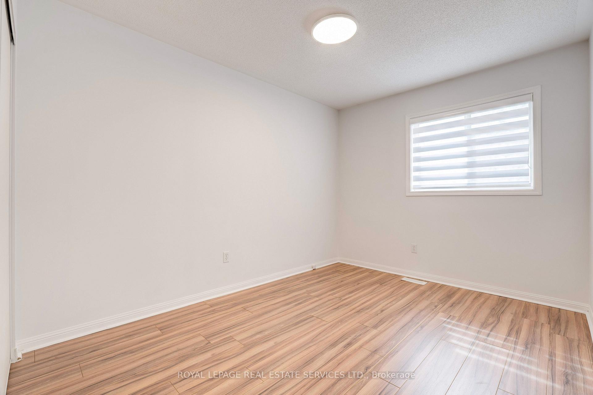 Photo 24 of 626 Iris Court, Burlington, Shoreacres — HOMEH