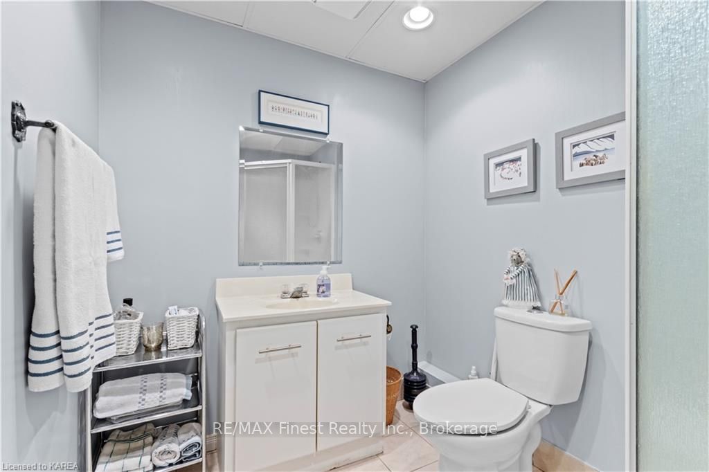 Photo 33 of 671 Macdonald Drive, Gananoque — HOMEH