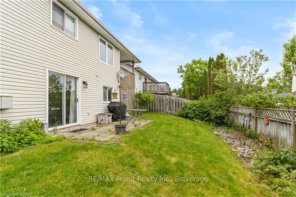 Photo 36 of 671 Macdonald Drive, Gananoque — HOMEH