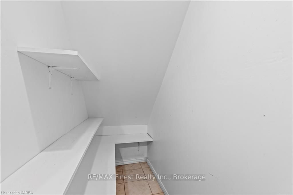 Photo 31 of 671 Macdonald Drive, Gananoque — HOMEH