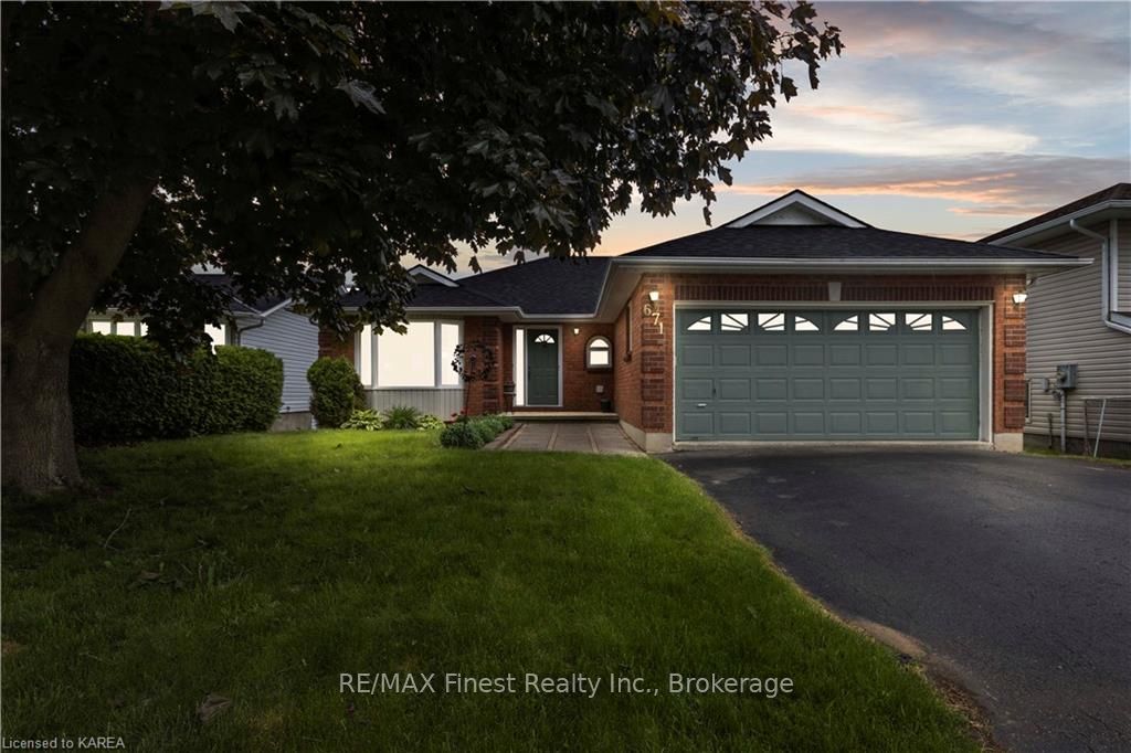 Photo 37 of 671 Macdonald Drive, Gananoque — HOMEH