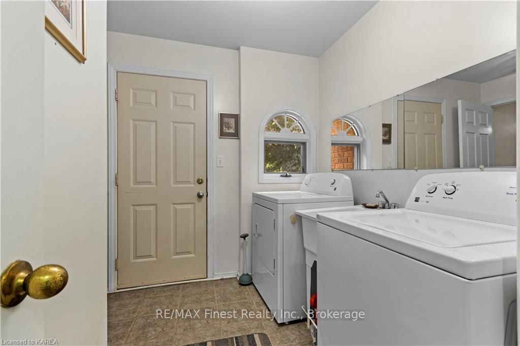 Photo 22 of 671 Macdonald Drive, Gananoque — HOMEH