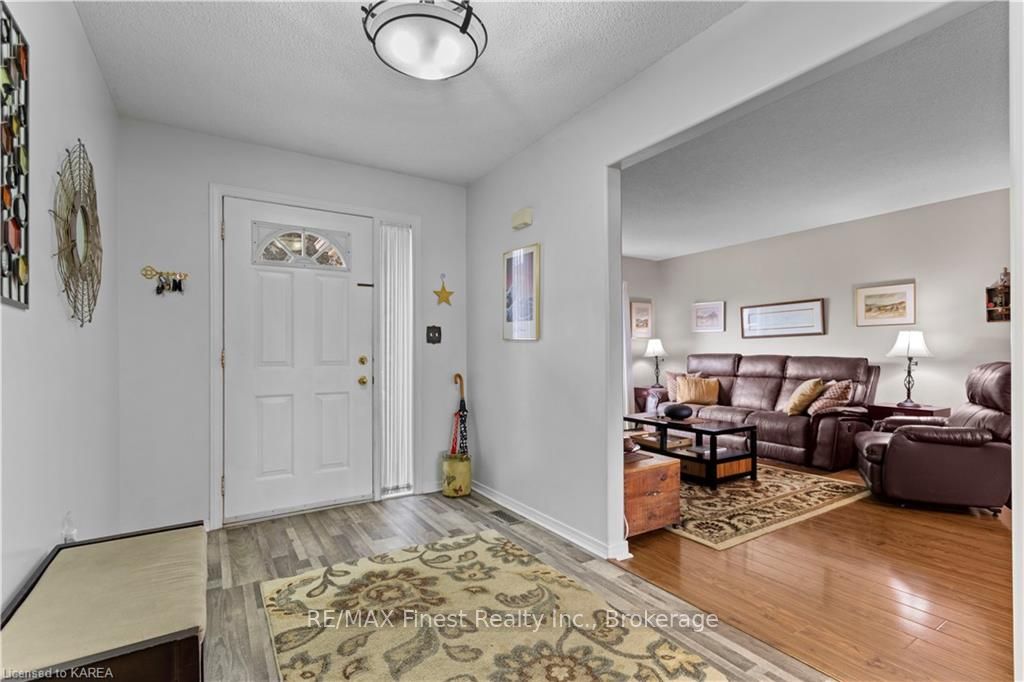 Photo 5 of 671 Macdonald Drive, Gananoque — HOMEH