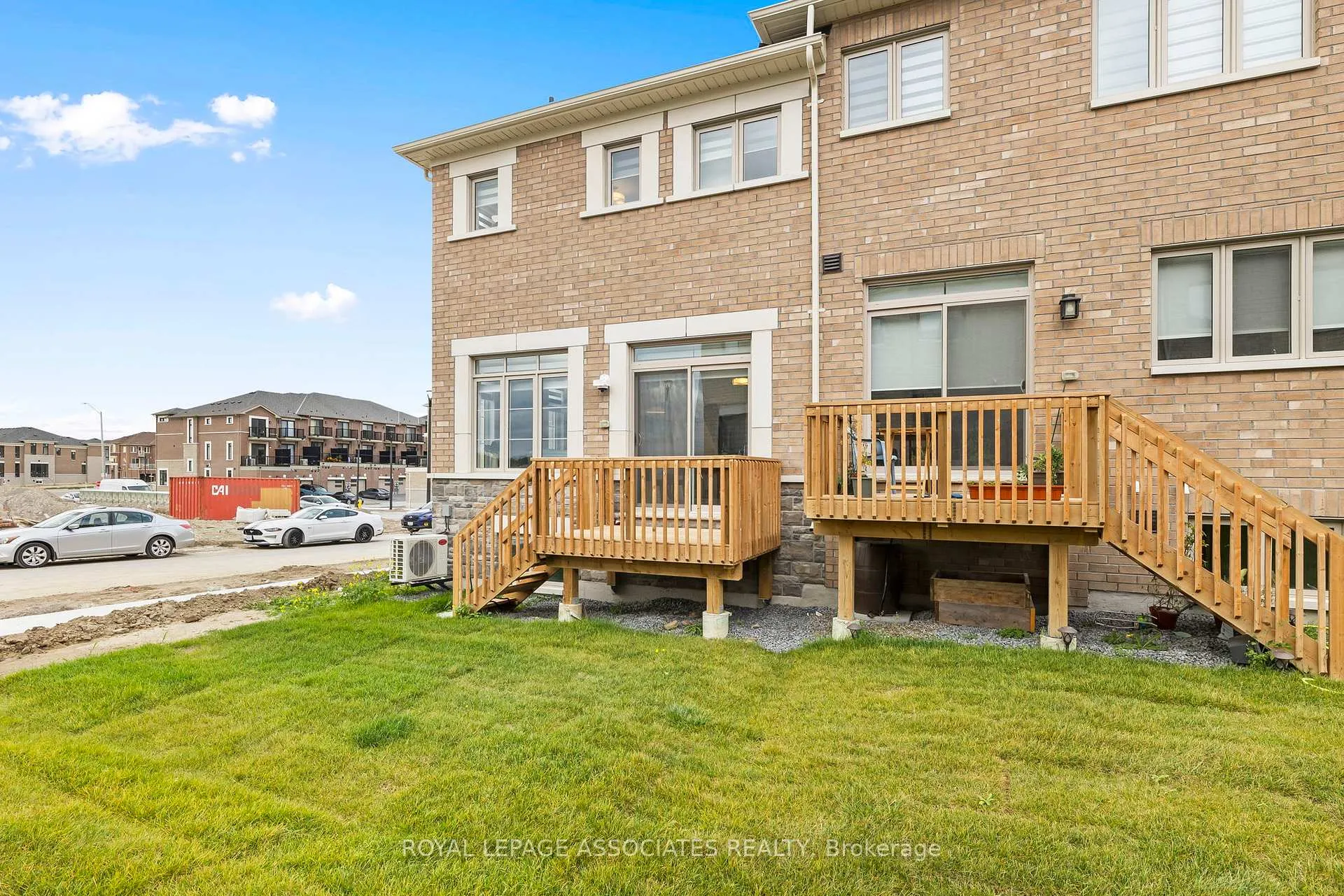 Photo 38 of 941 Grosbeak Trail, Pickering, Rural Pickering — HOMEH