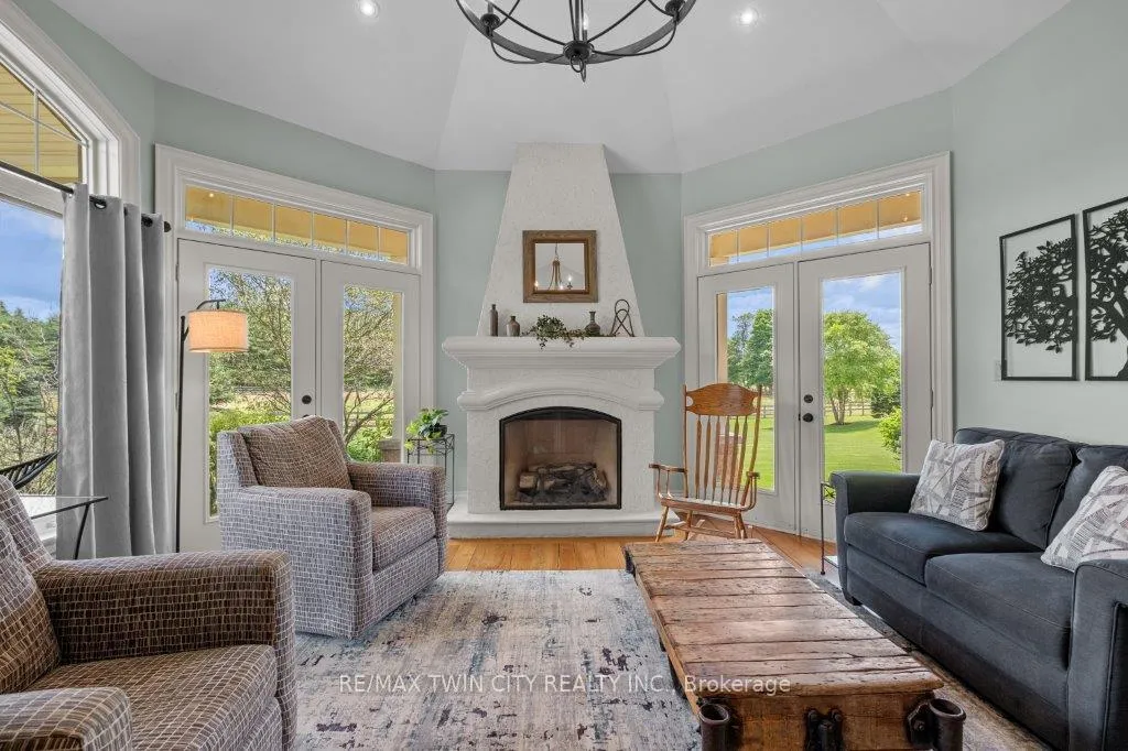 Photo 5 of 1532 Concession Rd 6 W, Hamilton, Rural Flamborough — HOMEH
