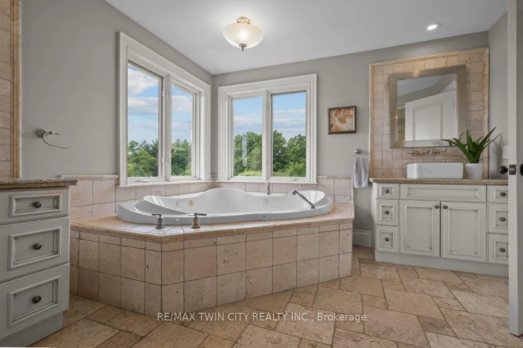 Photo 11 of 1532 Concession Rd 6 W, Hamilton, Rural Flamborough — HOMEH
