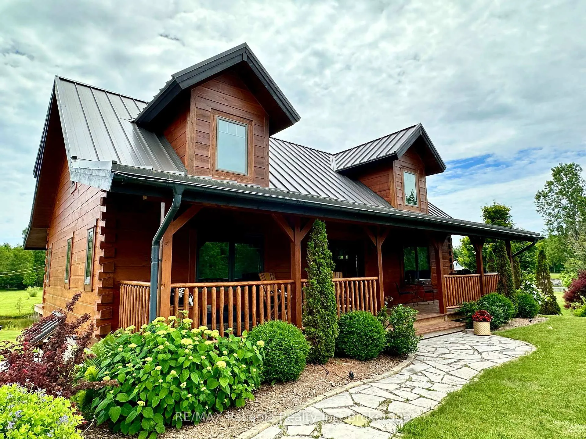 Photo 3 of 76630 Wildwood Line, Bluewater, Bayfield — HOMEH