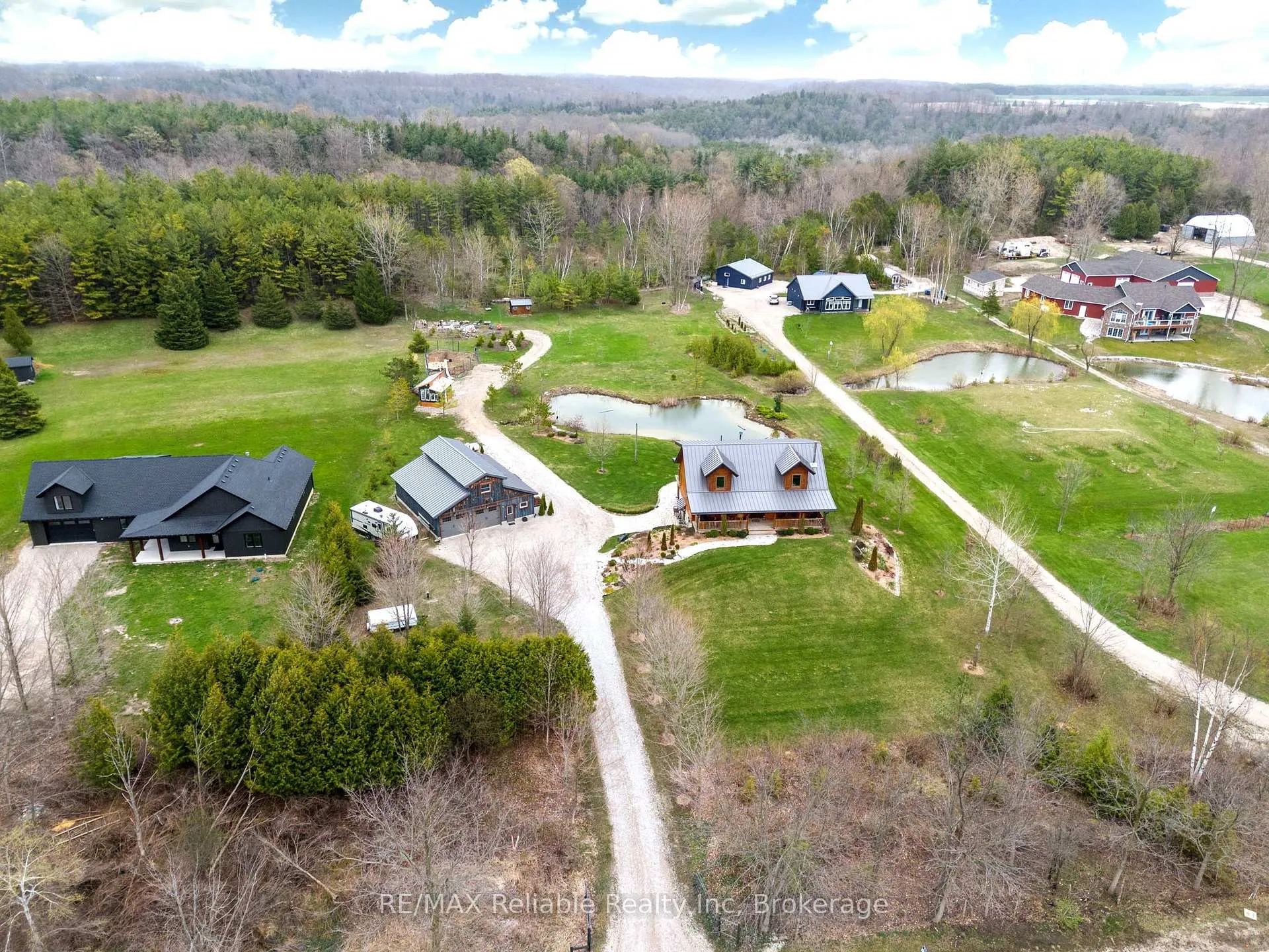 Photo 11 of 76630 Wildwood Line, Bluewater, Bayfield — HOMEH
