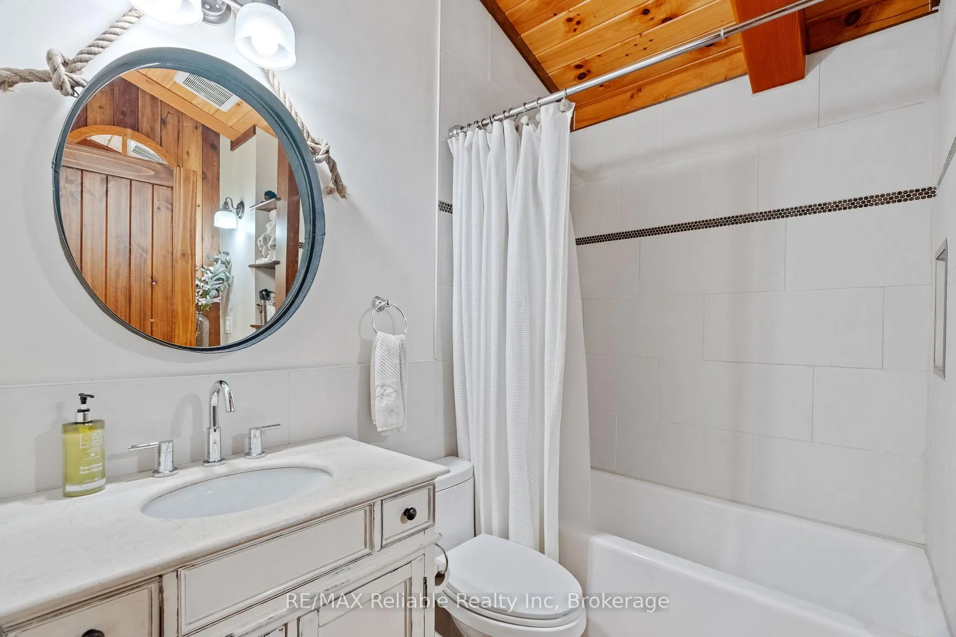 Photo 29 of 76630 Wildwood Line, Bluewater, Bayfield — HOMEH