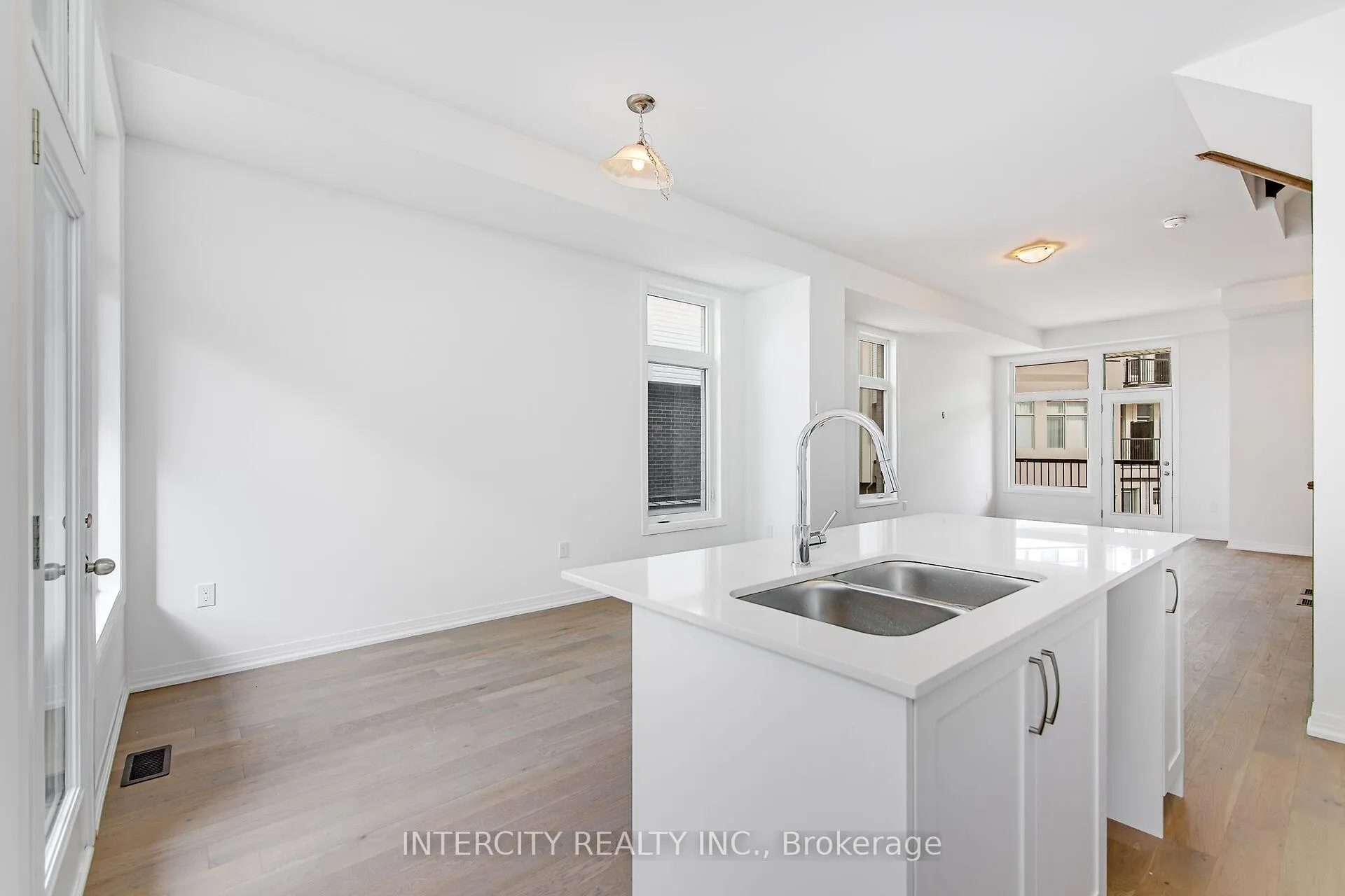 Photo 16 of 29 Albert Firman Lane, Markham, Cachet — HOMEH