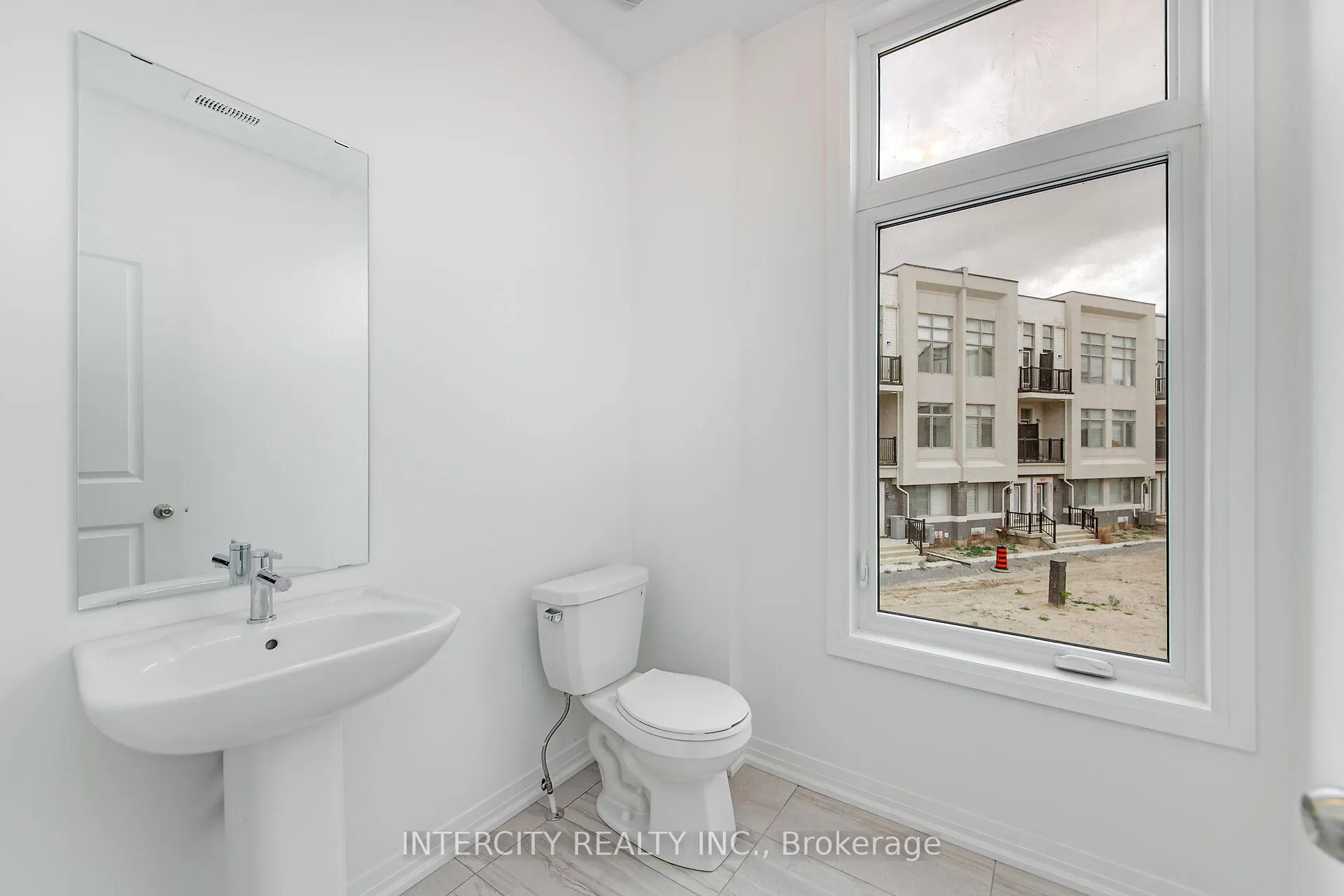 Photo 19 of 29 Albert Firman Lane, Markham, Cachet — HOMEH