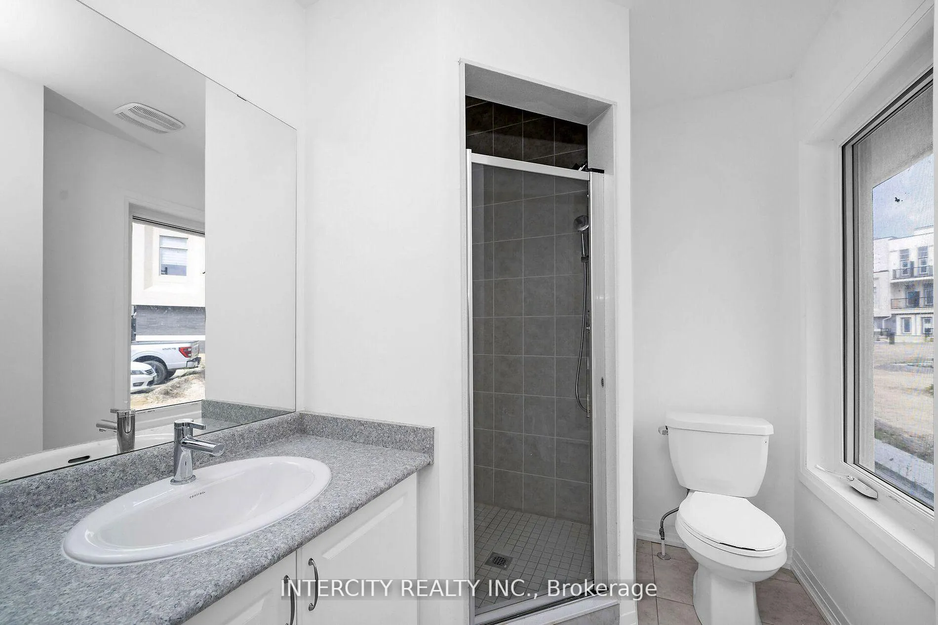 Photo 11 of 7 Albert Firman Lane S, Markham, Cachet — HOMEH