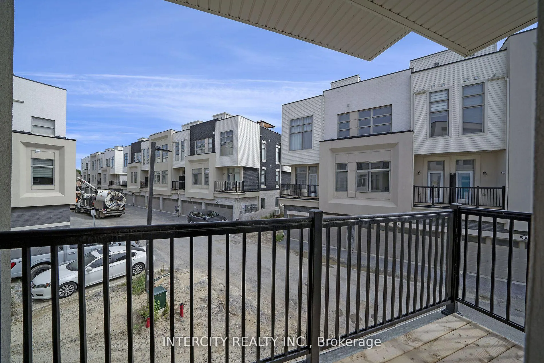 Photo 17 of 7 Albert Firman Lane S, Markham, Cachet — HOMEH