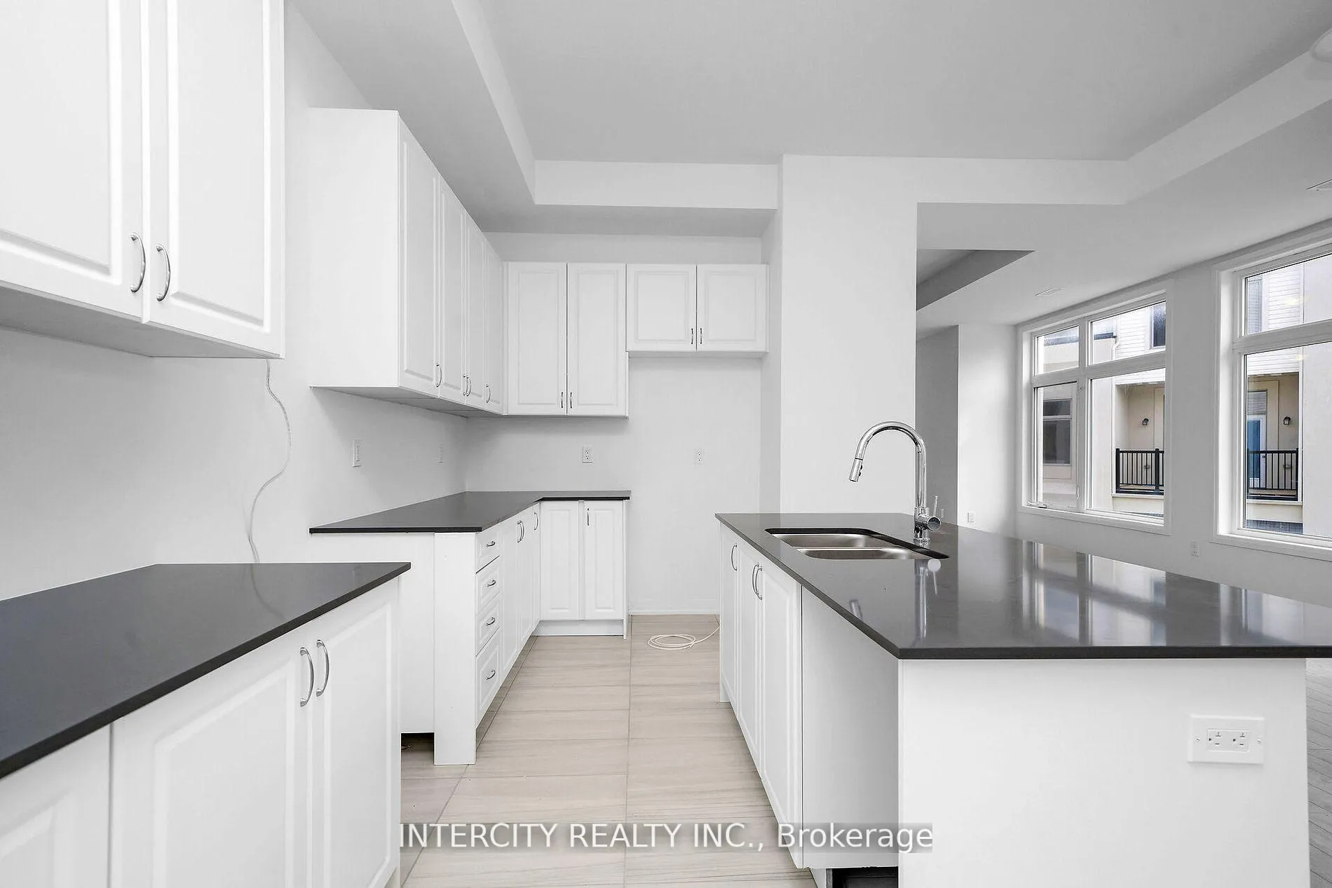 Photo 22 of 7 Albert Firman Lane S, Markham, Cachet — HOMEH