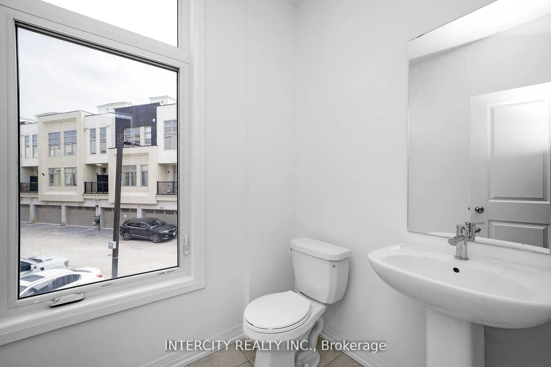 Photo 24 of 7 Albert Firman Lane S, Markham, Cachet — HOMEH