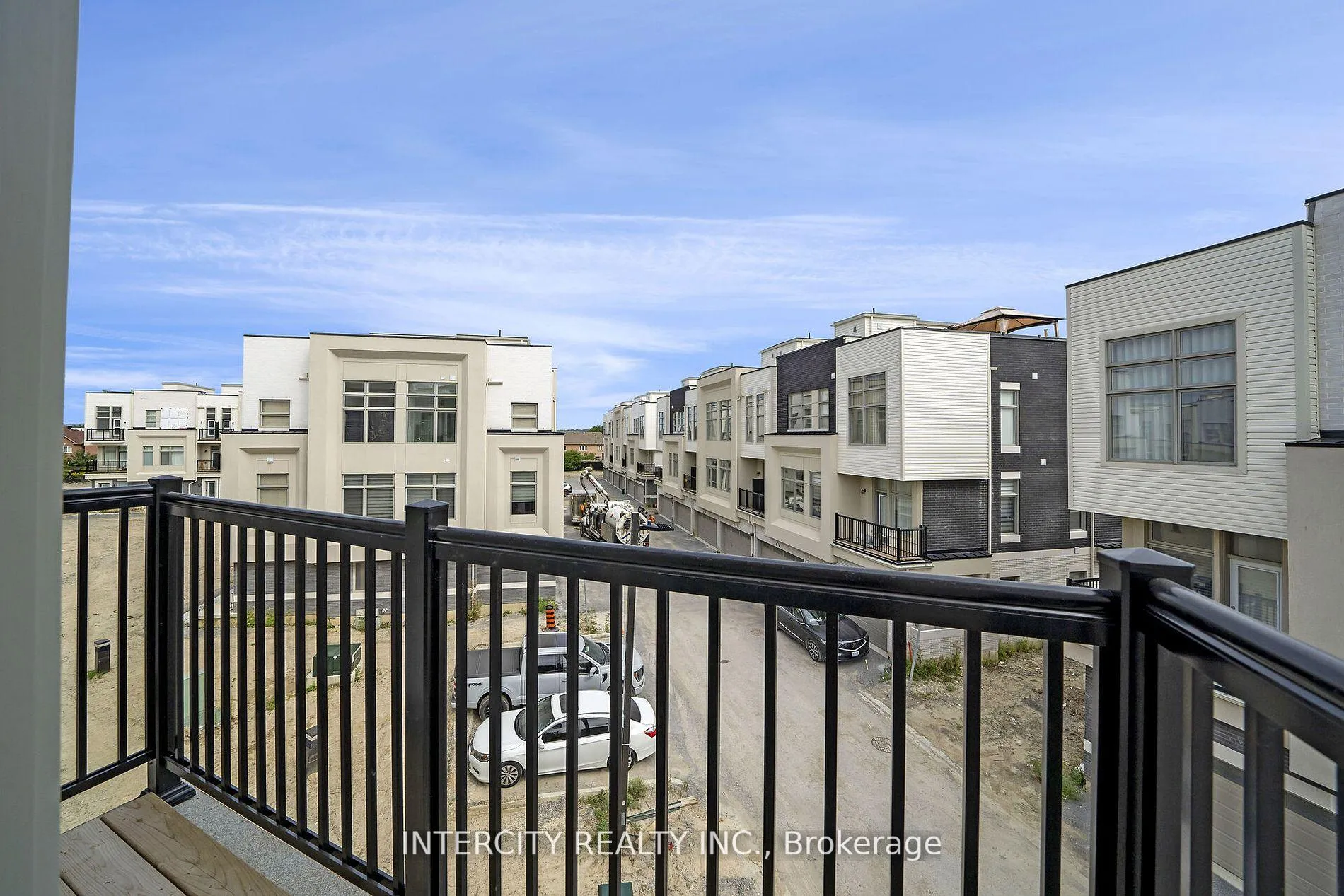 Photo 34 of 7 Albert Firman Lane S, Markham, Cachet — HOMEH