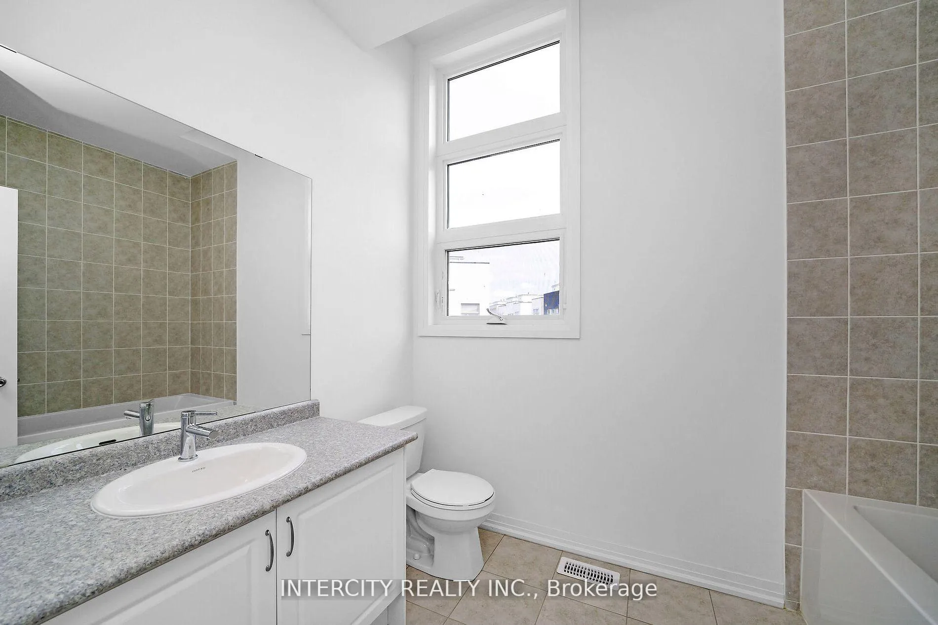 Photo 36 of 7 Albert Firman Lane S, Markham, Cachet — HOMEH