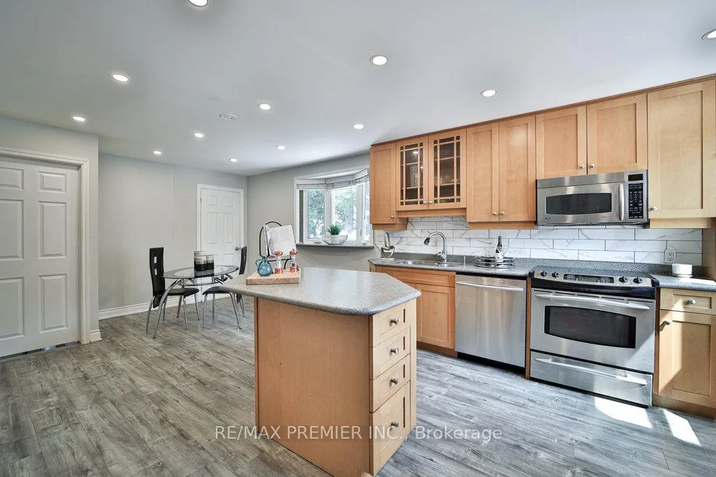 Photo 3 of 270 Conlin Road E, Oshawa, Kedron — HOMEH