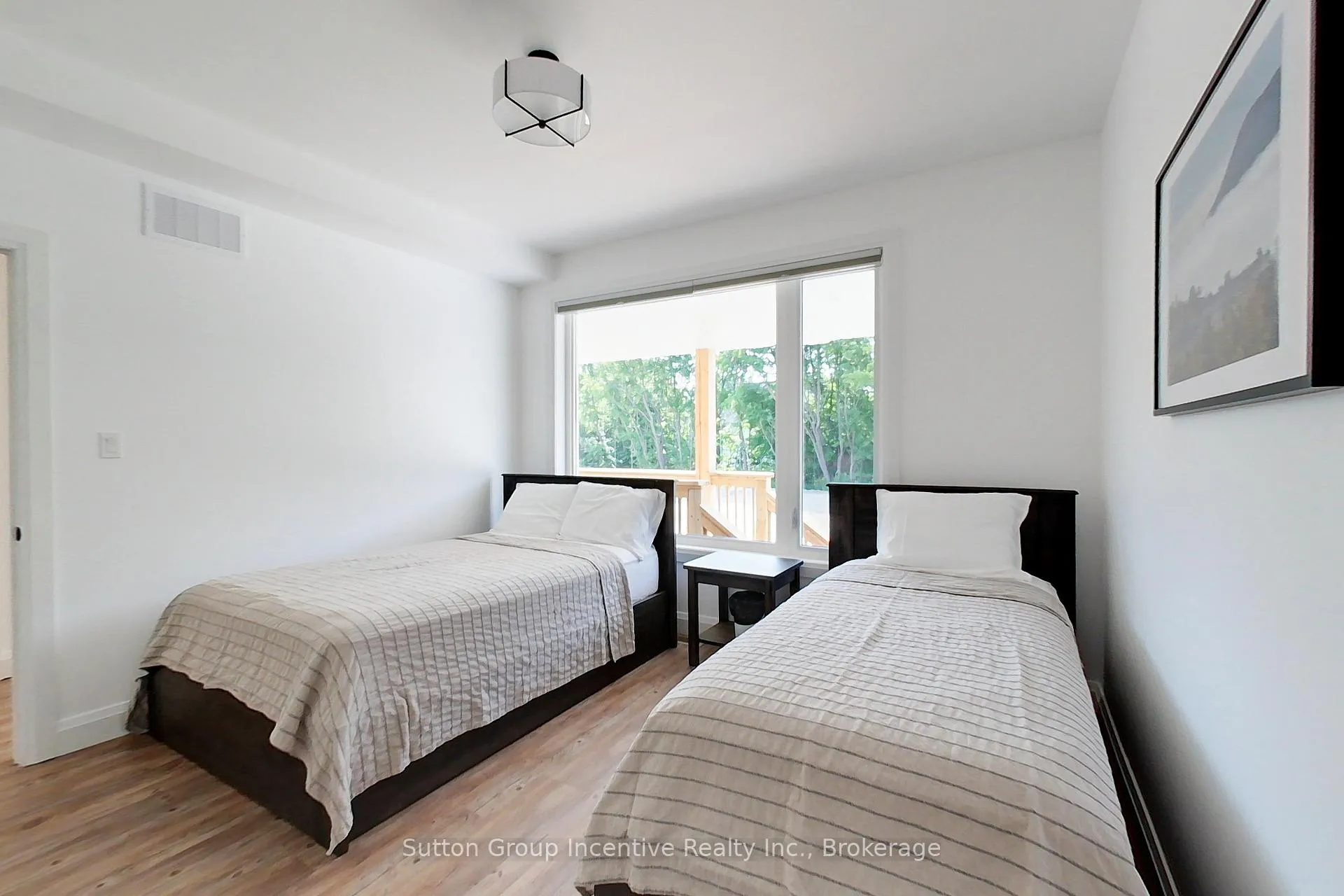 Photo 12 of 130 Arlberg Crescent, Blue Mountains — HOMEH