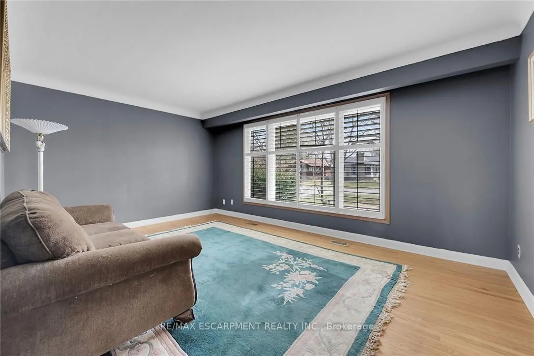 Photo 14 of 9 Gavin Drive, St. Catharines, Bunting/Linwell — HOMEH
