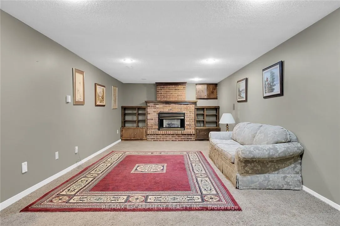 Photo 24 of 9 Gavin Drive, St. Catharines, Bunting/Linwell — HOMEH