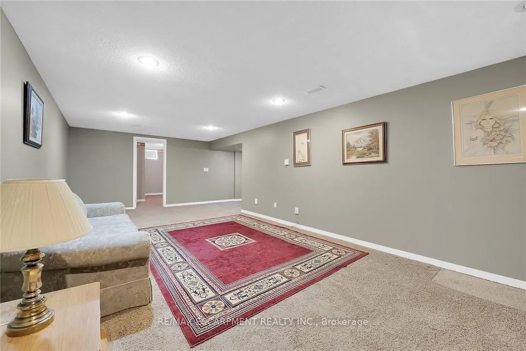 Photo 29 of 9 Gavin Drive, St. Catharines, Bunting/Linwell — HOMEH